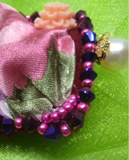 Šité dizajnové náušnice "Sen Perzie"   